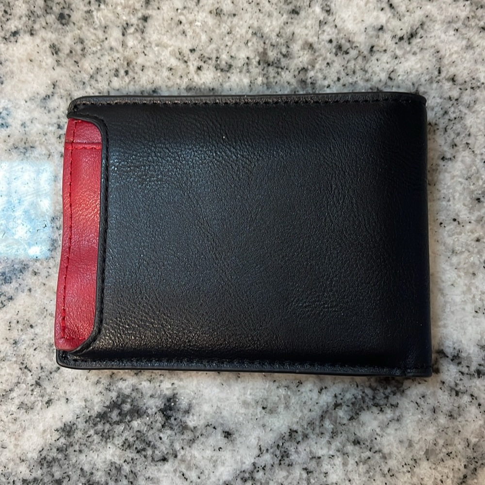 Guess Men’s Wallet - Picture 2 of 5